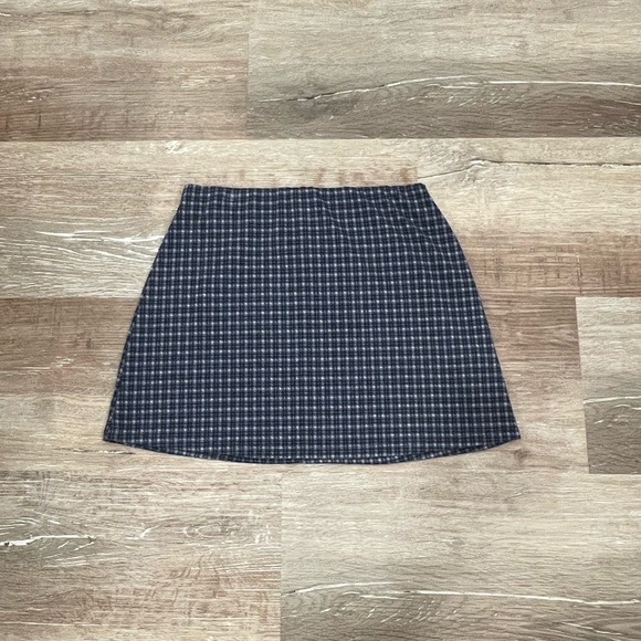 Urban Outfitters Plaid Skirt - Picture 1 of 4